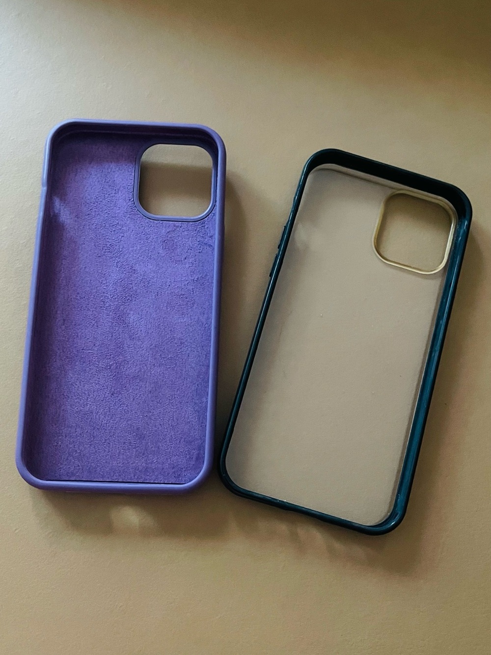 Protective Silicone Case with Ring Holder - iPhone 12 Pro Max